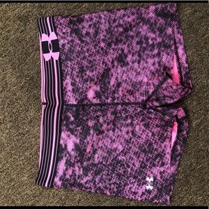 Under Armour Compression Athletic Shorts, Size Medium.